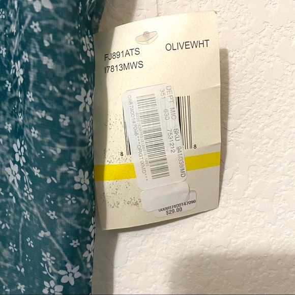 NWT Eyeshadow Blue Floral Sheer Blouse - Picture 3 of 6